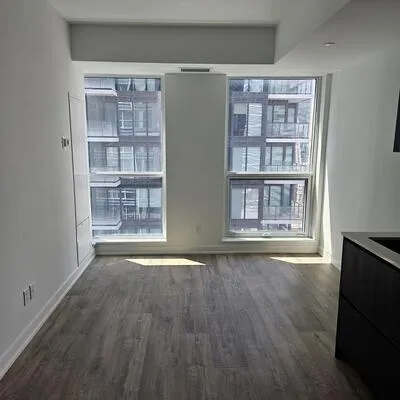 327,&nbsp;King, Waterfront Communities C1, Toronto