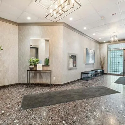 897,&nbsp;Sheppard, Clanton Park, Toronto