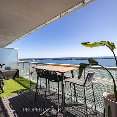 15,&nbsp;Queens, Waterfront Communities C8, Toronto