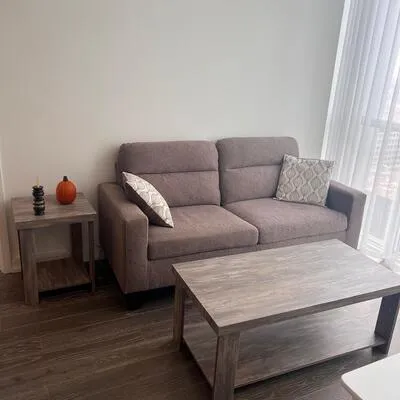 1,&nbsp;Yorkville, Annex, Toronto