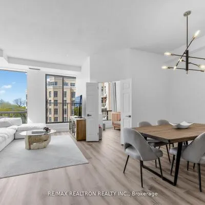 500,&nbsp;Glencairn, Englemount-Lawrence, Toronto