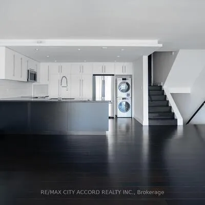 33,&nbsp;Harbour, Waterfront Communities C1, Toronto