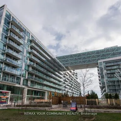 39,&nbsp;Queens, Waterfront Communities C8, Toronto