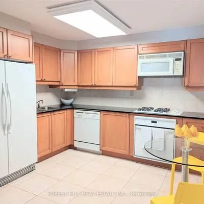 9,&nbsp;Greenbriar, Bayview Village, Toronto