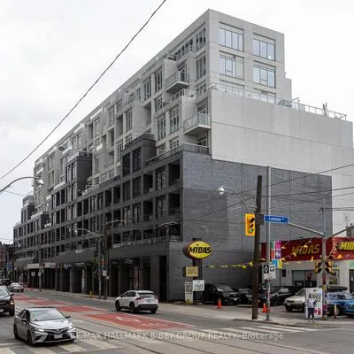 783,&nbsp;Bathurst, University, Toronto