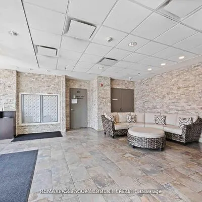 222,&nbsp;Finch, Newtonbrook West, Toronto