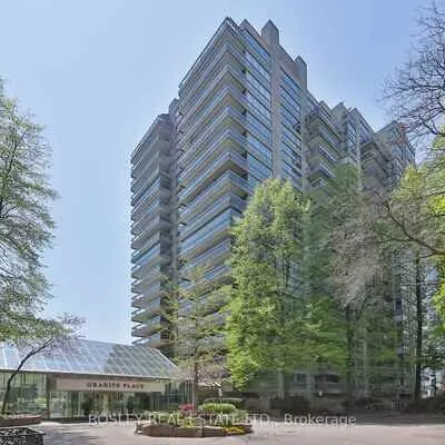 63,&nbsp;St Clair, Yonge-St. Clair, Toronto