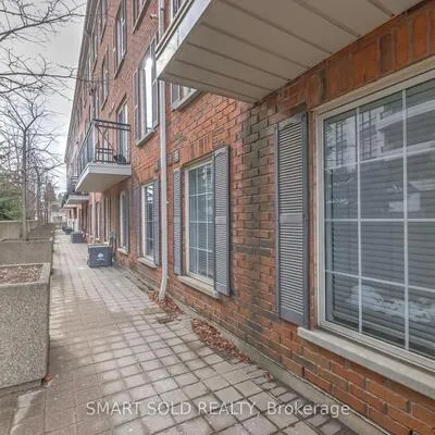 3,&nbsp;Everson, Willowdale East, Toronto
