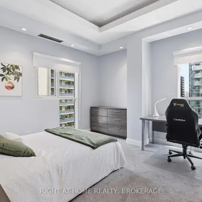8,&nbsp;Wellesley, Church-Yonge Corridor, Toronto
