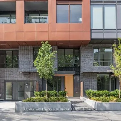 28,&nbsp;Eastern, Moss Park, Toronto