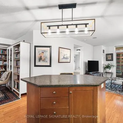 123,&nbsp;Eglinton, Mount Pleasant West, Toronto