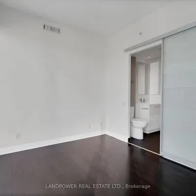 15,&nbsp;Grenville, Bay Street Corridor, Toronto