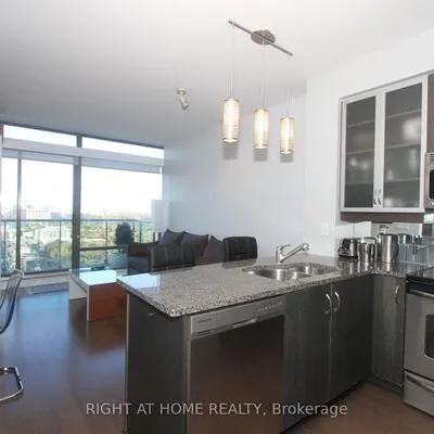 18,&nbsp;Yorkville, Annex, Toronto