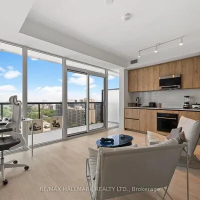 127,&nbsp;Broadway, Mount Pleasant West, Toronto