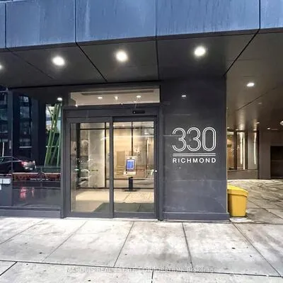 330,&nbsp;Richmond, Waterfront Communities C1, Toronto