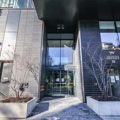 28,&nbsp;Wellesley, Church-Yonge Corridor, Toronto