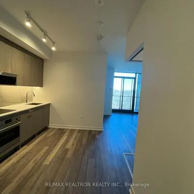 250,&nbsp;Lawrence, Lawrence Park North, Toronto