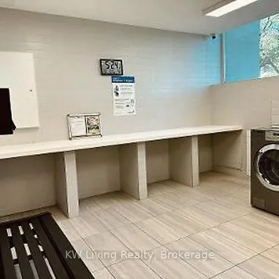 715,&nbsp;Don Mills, Flemingdon Park, Toronto
