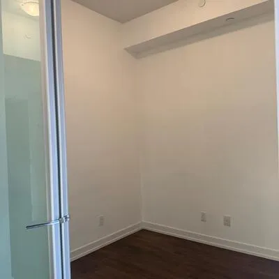 297,&nbsp;College, Kensington-Chinatown, Toronto