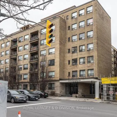 660,&nbsp;Eglinton, Forest Hill North, Toronto