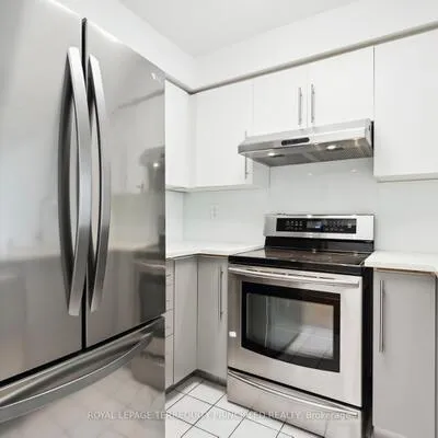 942,&nbsp;Yonge, Annex, Toronto