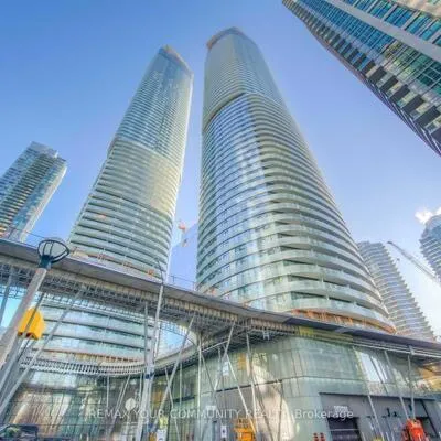 14,&nbsp;York, Waterfront Communities C1, Toronto