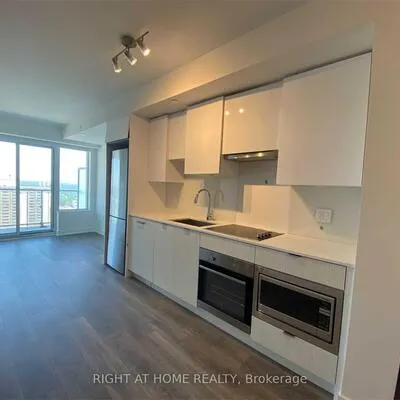 99,&nbsp;Broadway, Mount Pleasant West, Toronto