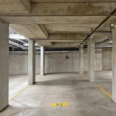 17,&nbsp;Greenbriar, Bayview Village, Toronto
