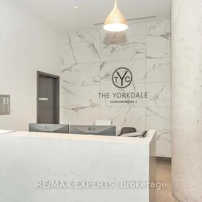 120,&nbsp;Varna, Englemount-Lawrence, Toronto