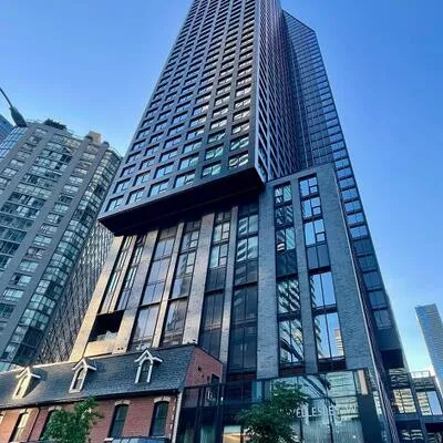 8,&nbsp;Wellesley, Bay Street Corridor, Toronto