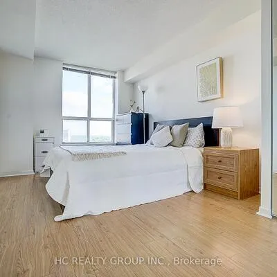 21,&nbsp;Overlea, Thorncliffe Park, Toronto