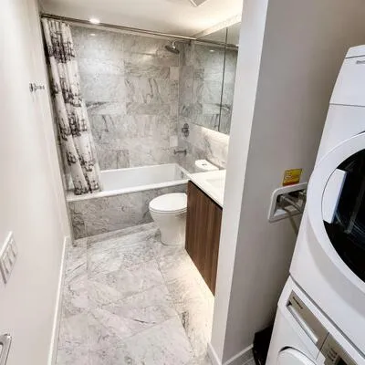 19,&nbsp;Bathurst, Waterfront Communities C1, Toronto