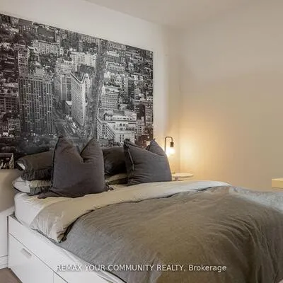 98,&nbsp;Lillian, Mount Pleasant West, Toronto