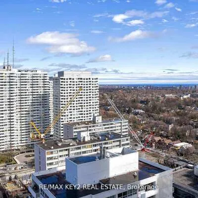 2221,&nbsp;Yonge, Mount Pleasant West, Toronto