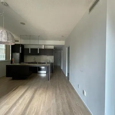 8,&nbsp;Charlotte, Waterfront Communities C1, Toronto