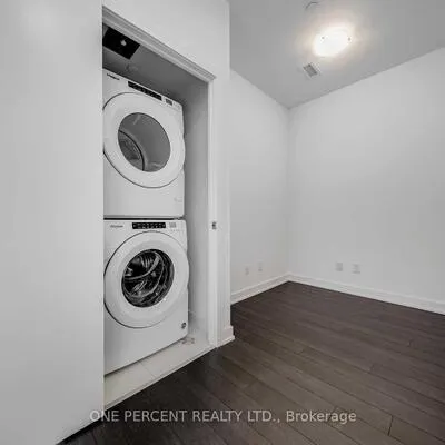1603,&nbsp;Eglinton, Oakwood Village, Toronto