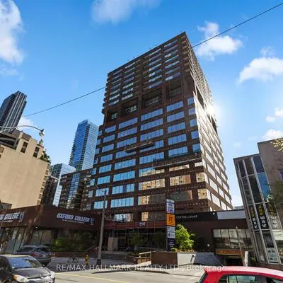 914,&nbsp;Yonge, Annex, Toronto