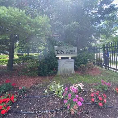 135,&nbsp;Antibes, Westminster-Branson, Toronto