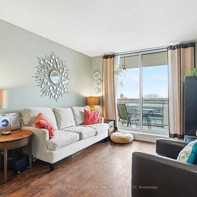 398,&nbsp;Eglinton, Mount Pleasant East, Toronto