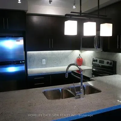 676,&nbsp;Sheppard, Bayview Village, Toronto
