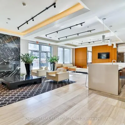 111,&nbsp;St Clair, Yonge-St. Clair, Toronto