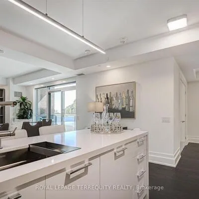 3,&nbsp;Southvale, Leaside, Toronto