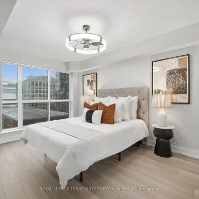250,&nbsp;Wellington, Waterfront Communities C1, Toronto
