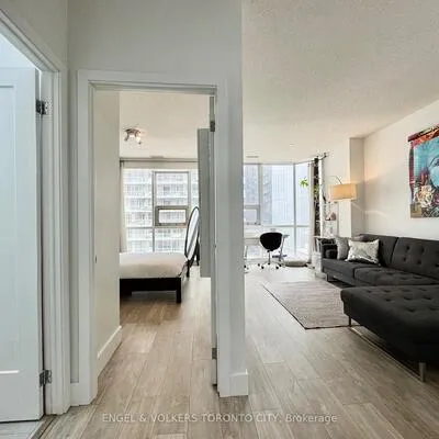 393,&nbsp;King, Waterfront Communities C1, Toronto