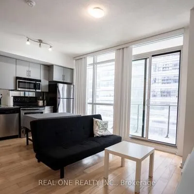 65,&nbsp;Bremner, Waterfront Communities C1, Toronto