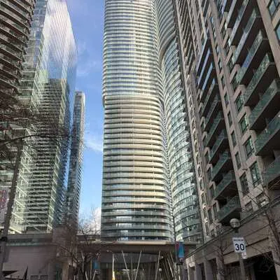 14,&nbsp;York, Waterfront Communities C1, Toronto