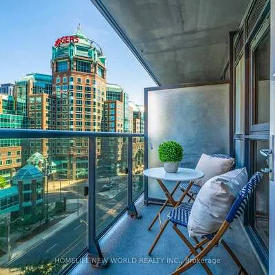 28,&nbsp;Ted Rogers, Church-Yonge Corridor, Toronto