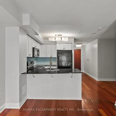 2181,&nbsp;Yonge, Mount Pleasant West, Toronto