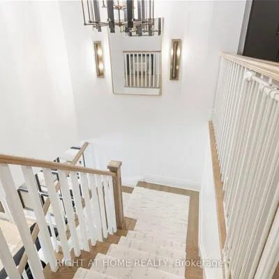 500,&nbsp;Doris, Willowdale East, Toronto