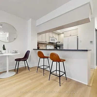 15,&nbsp;Northtown, Willowdale East, Toronto